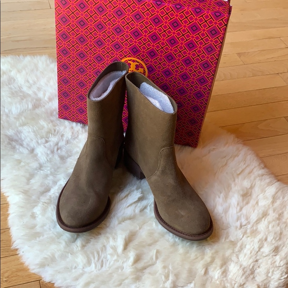 TORY BURCH Siena booties size 7 brown suede EUC